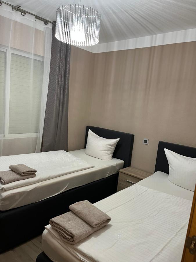 Villa Nadiya App Pool, Parking ตอร์เรเวียคา ภายนอก รูปภาพ